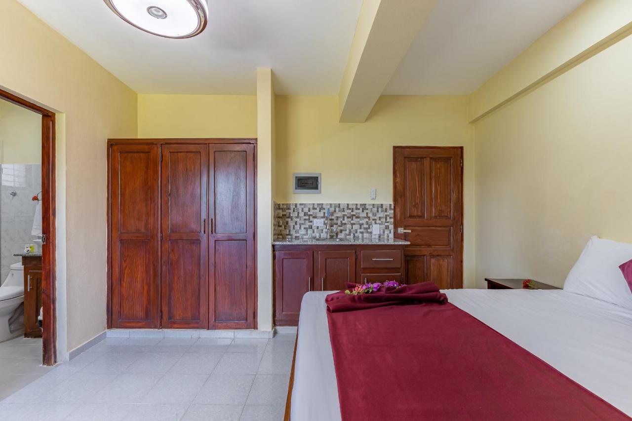 Hotel Turistico Marian Las Terrenas Exterior photo